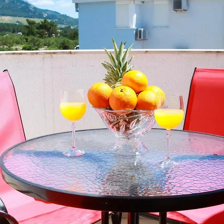 Apartment Dino Baska Voda